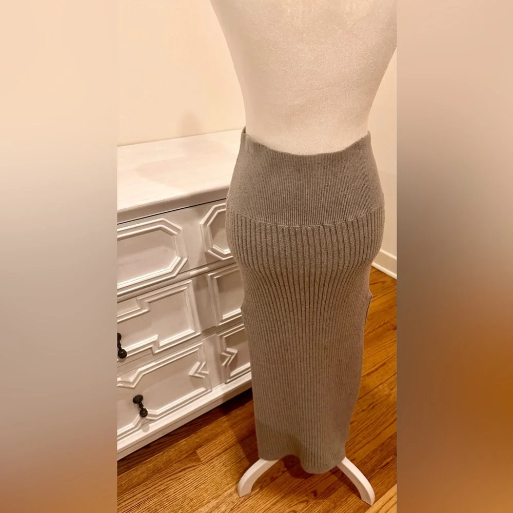 Free People Felix Rib Maxi Skirt in Light Grey XS - Picture 5 of 10